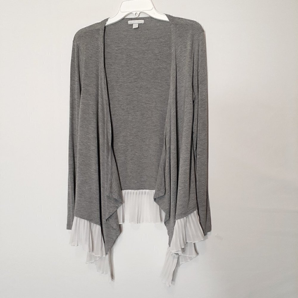 New YORK & COMPANY Lightweight Hi-Low Cardigan w White Chiffon Pleats Size Small